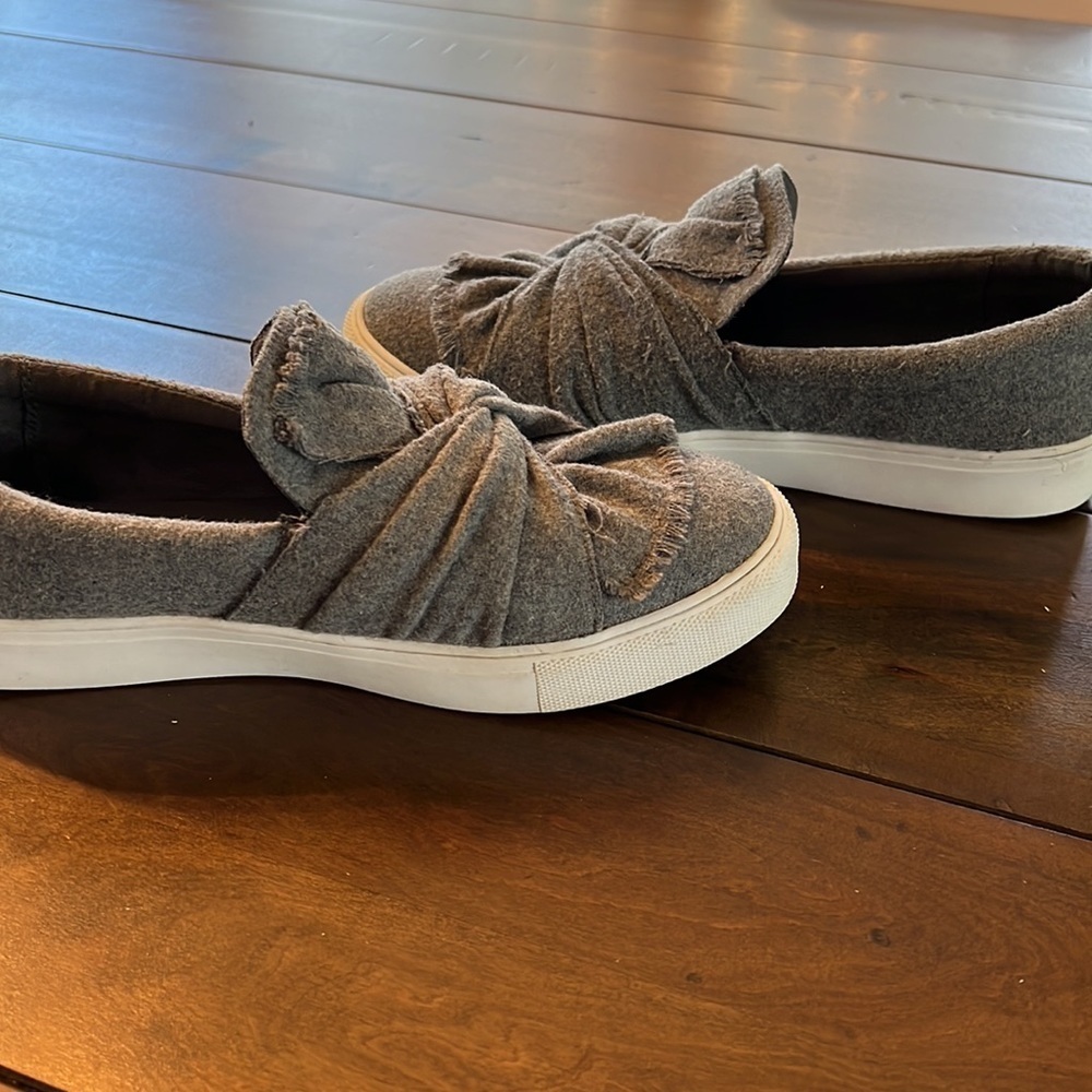 Mia Slip ons size 8.5 - Picture 7 of 7